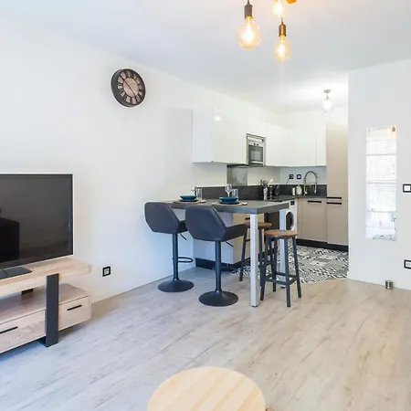 Moderne Palais Ligure *